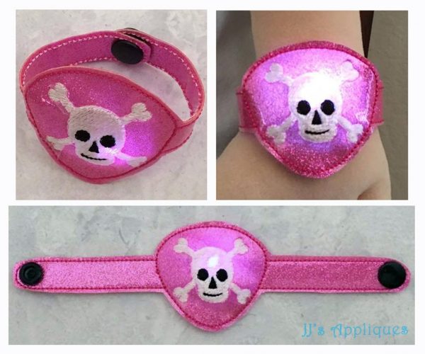 Flashing Skull and Cross Bones Bracelet