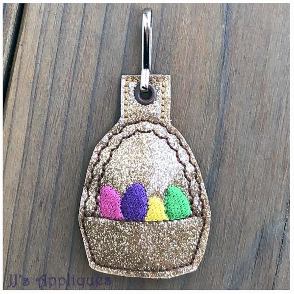 Flashing Easter Basket Zipper Pull