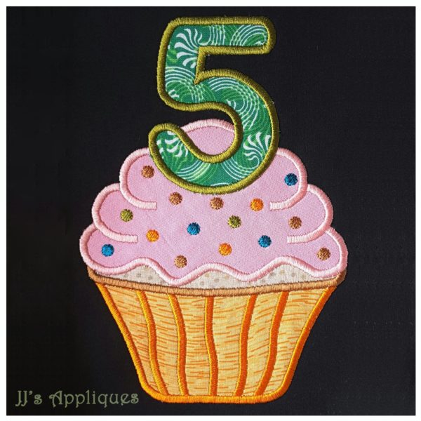 Cupcake with 5